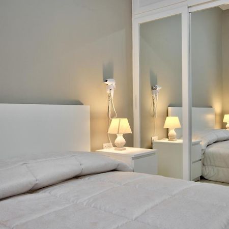 Azure Haven - Gzira Apartments And Penthouse By Shortletsmalta ภายนอก รูปภาพ