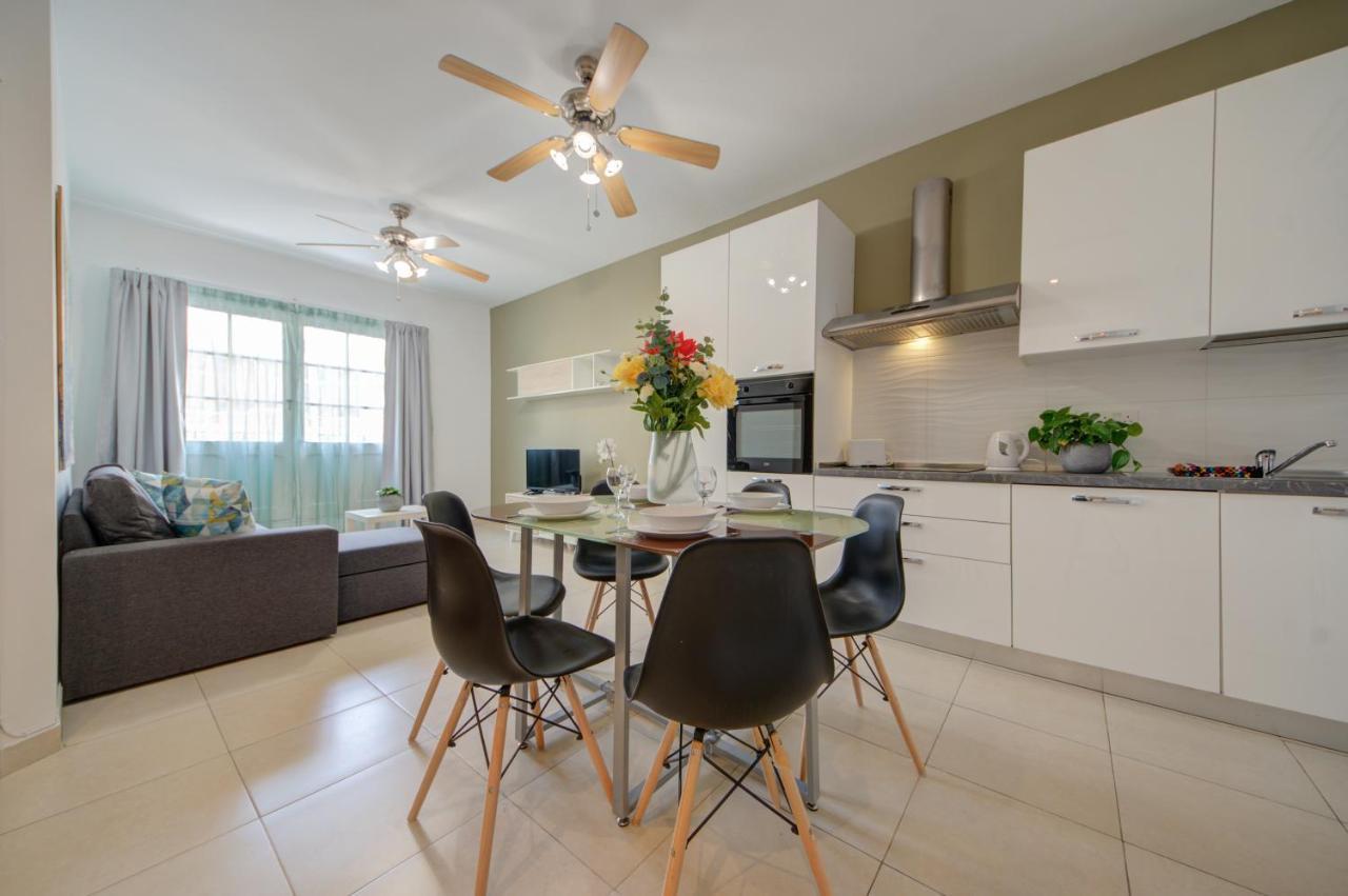 Azure Haven - Gzira Apartments And Penthouse By Shortletsmalta ภายนอก รูปภาพ
