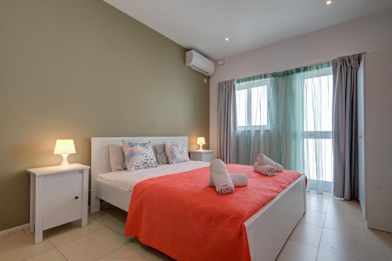 Azure Haven - Gzira Apartments And Penthouse By Shortletsmalta ภายนอก รูปภาพ
