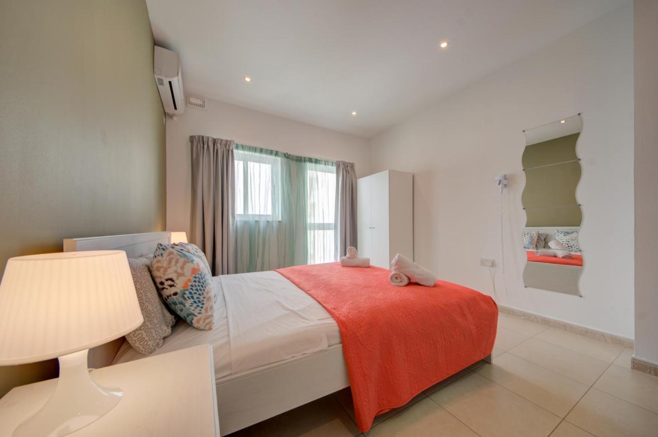 Azure Haven - Gzira Apartments And Penthouse By Shortletsmalta ภายนอก รูปภาพ