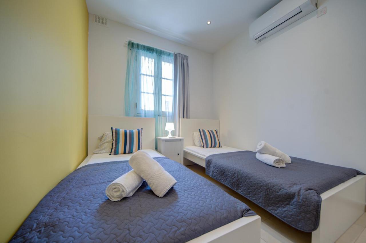 Azure Haven - Gzira Apartments And Penthouse By Shortletsmalta ภายนอก รูปภาพ