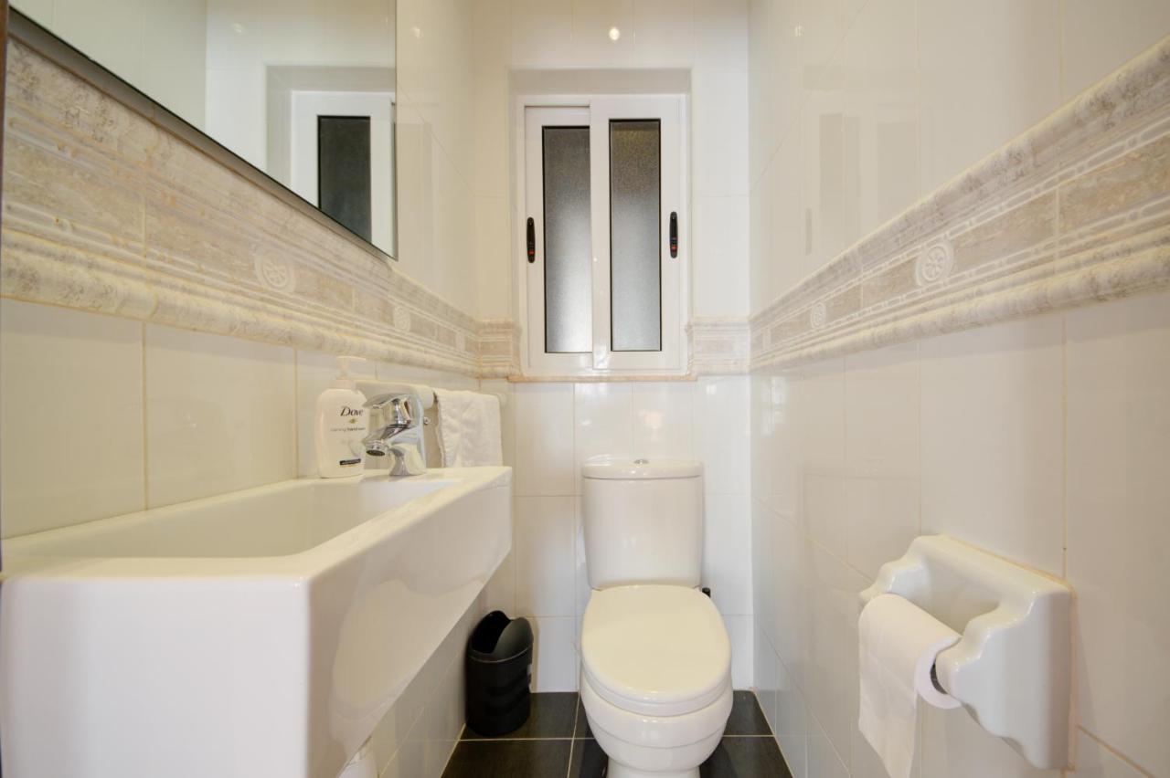 Azure Haven - Gzira Apartments And Penthouse By Shortletsmalta ภายนอก รูปภาพ