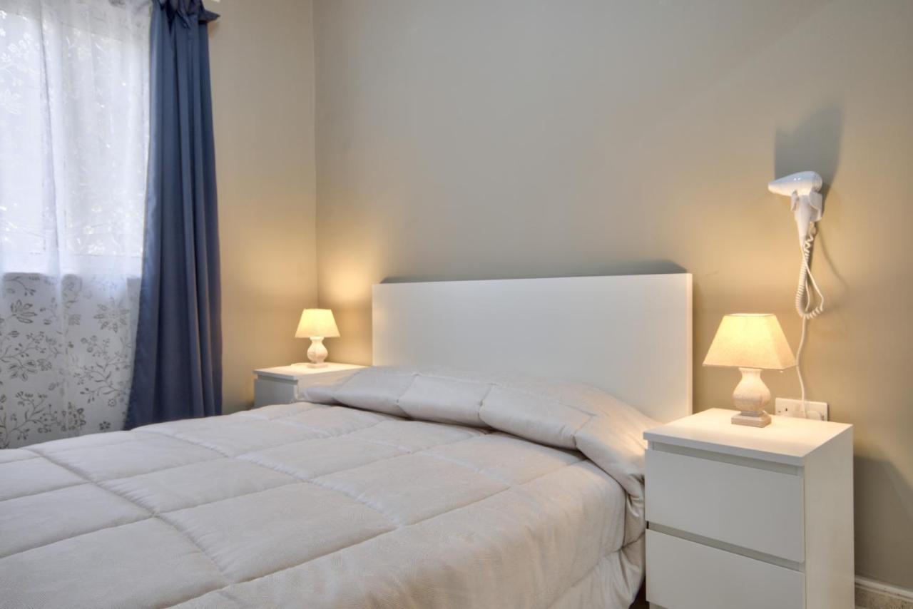 Azure Haven - Gzira Apartments And Penthouse By Shortletsmalta ภายนอก รูปภาพ