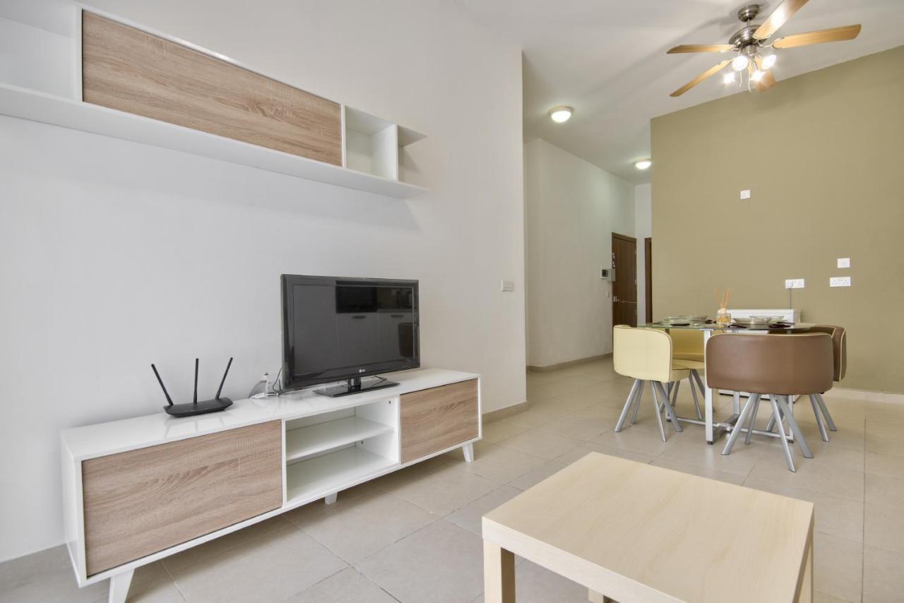 Azure Haven - Gzira Apartments And Penthouse By Shortletsmalta ภายนอก รูปภาพ