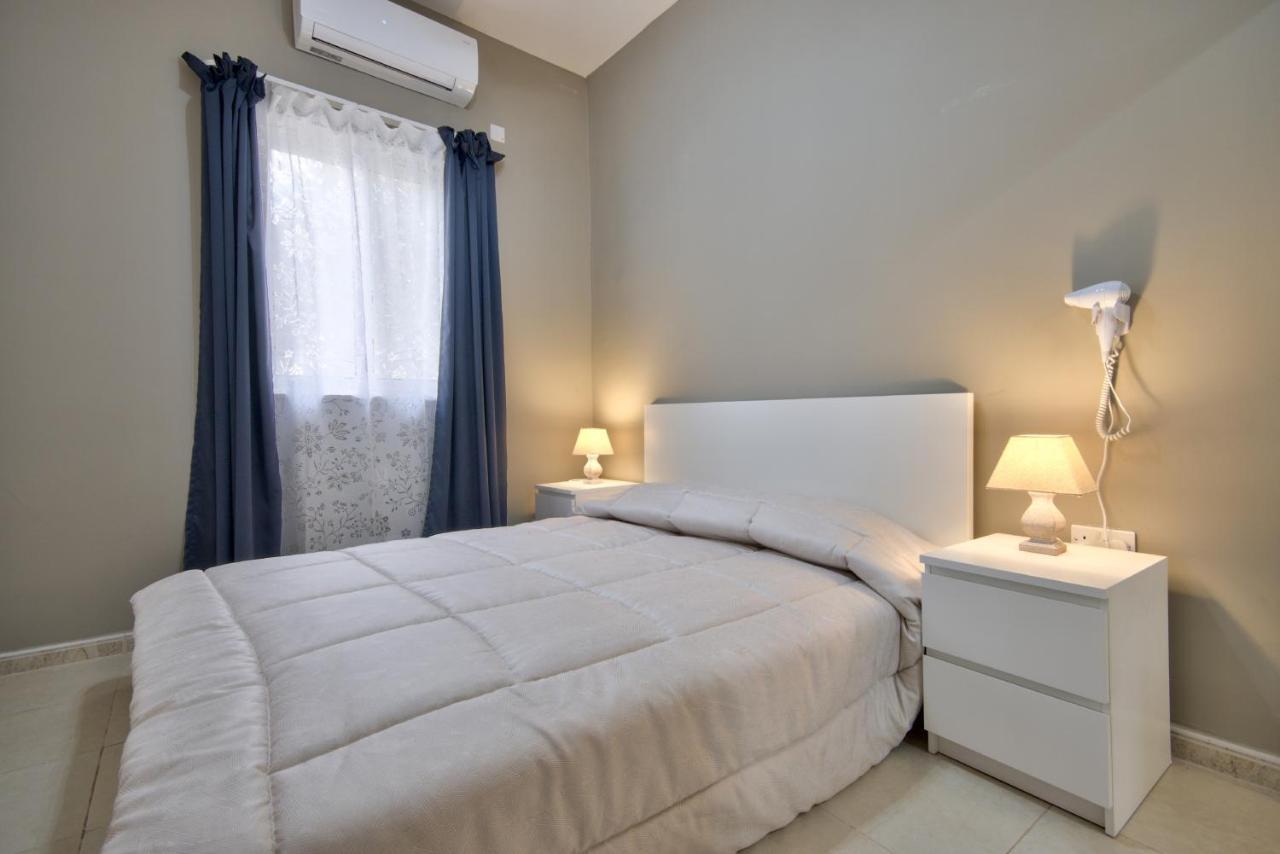 Azure Haven - Gzira Apartments And Penthouse By Shortletsmalta ภายนอก รูปภาพ
