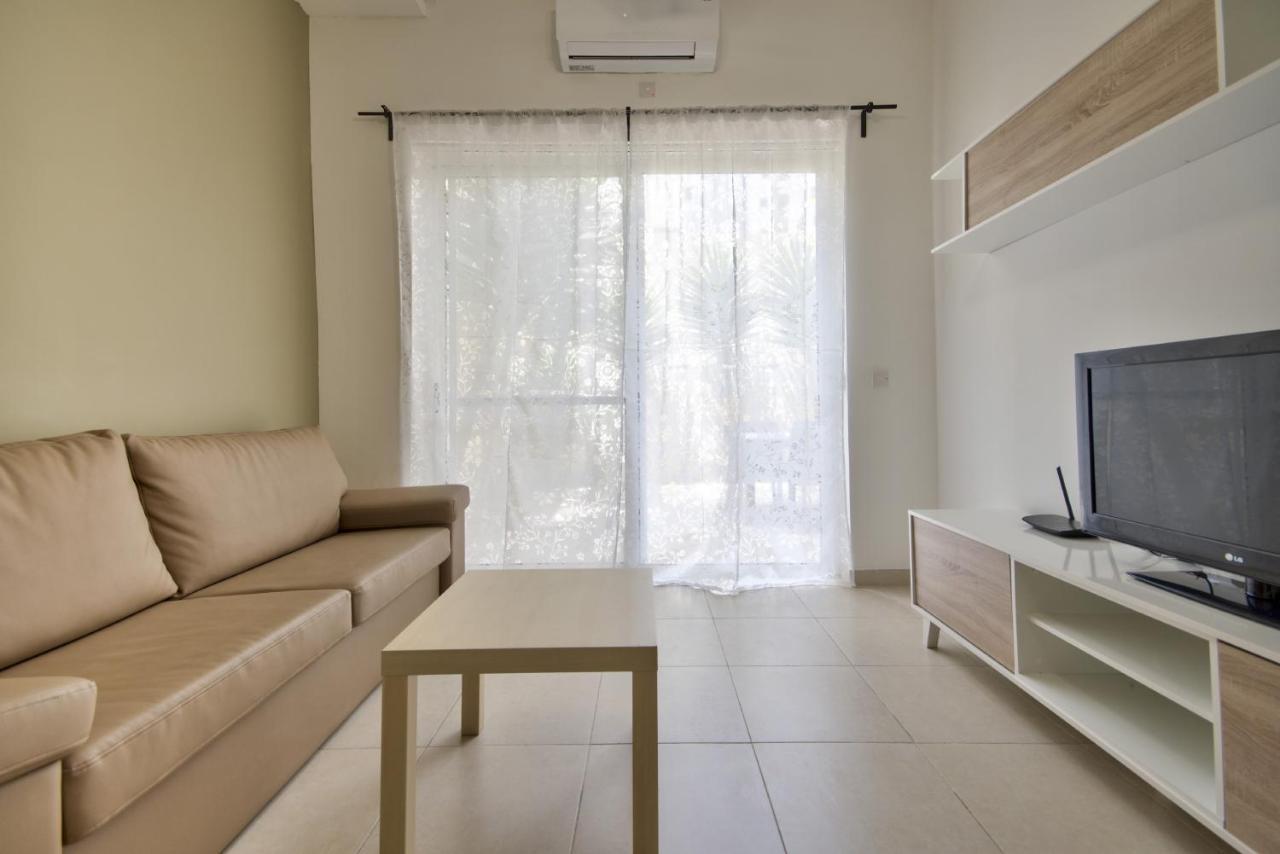 Azure Haven - Gzira Apartments And Penthouse By Shortletsmalta ภายนอก รูปภาพ