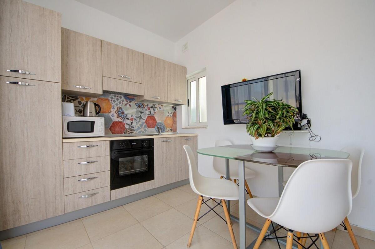 Azure Haven - Gzira Apartments And Penthouse By Shortletsmalta ห้อง รูปภาพ