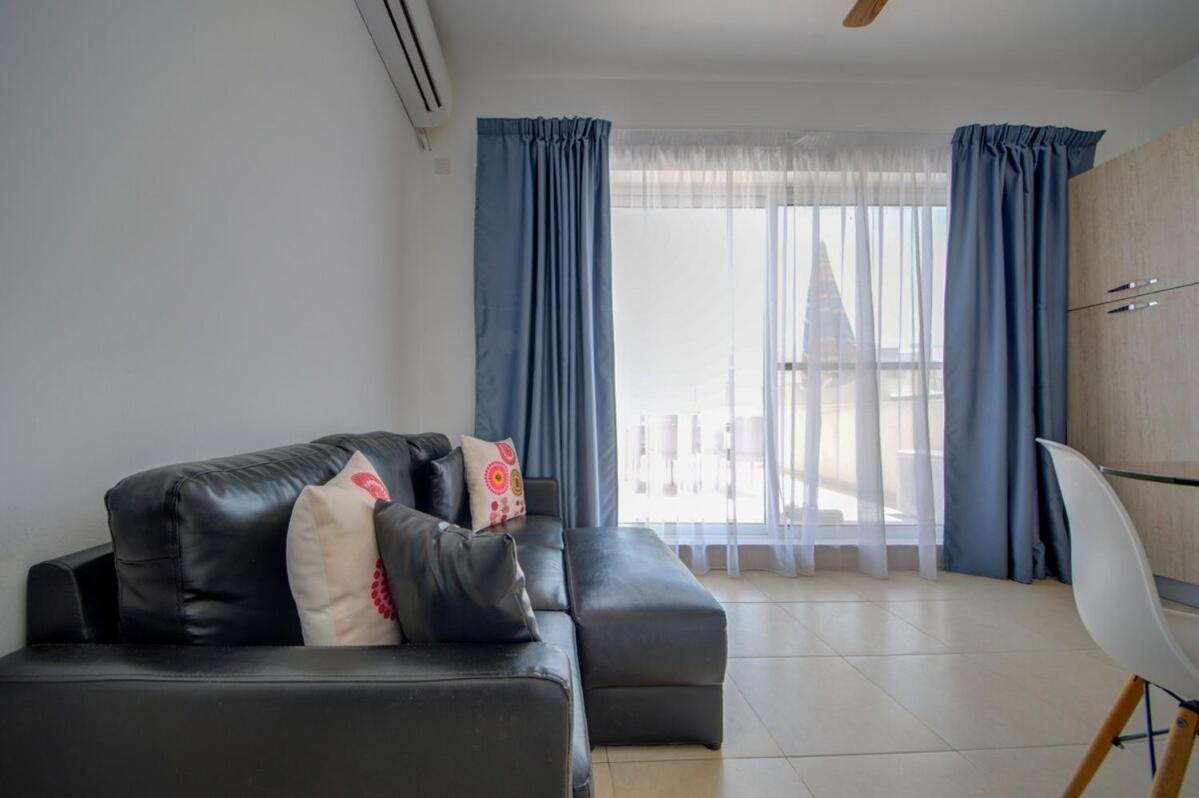 Azure Haven - Gzira Apartments And Penthouse By Shortletsmalta ห้อง รูปภาพ