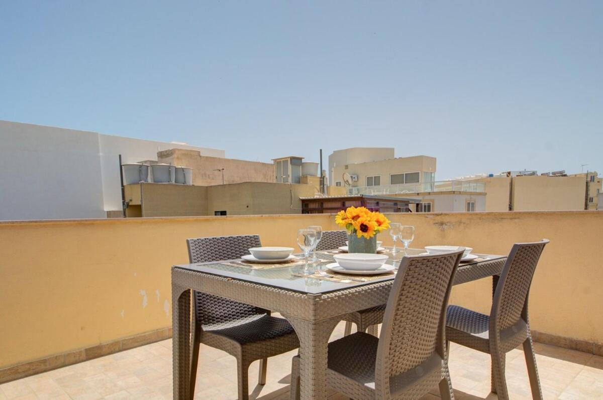Azure Haven - Gzira Apartments And Penthouse By Shortletsmalta ห้อง รูปภาพ